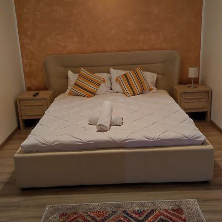 부쿠레슈티 Apartament Lenus'K 아파트 외부 사진